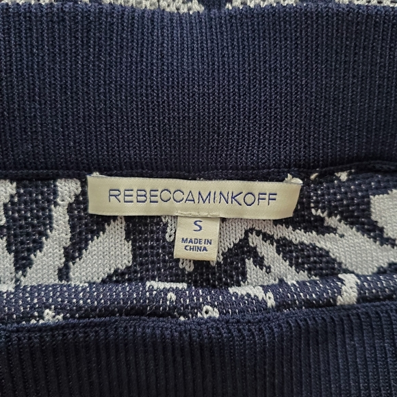 Rebecca Minkoff Dark Navy Okina Floral Panel Pencil Skirt Heavy Knit size small - Picture 6 of 8